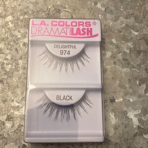 False eyelashes